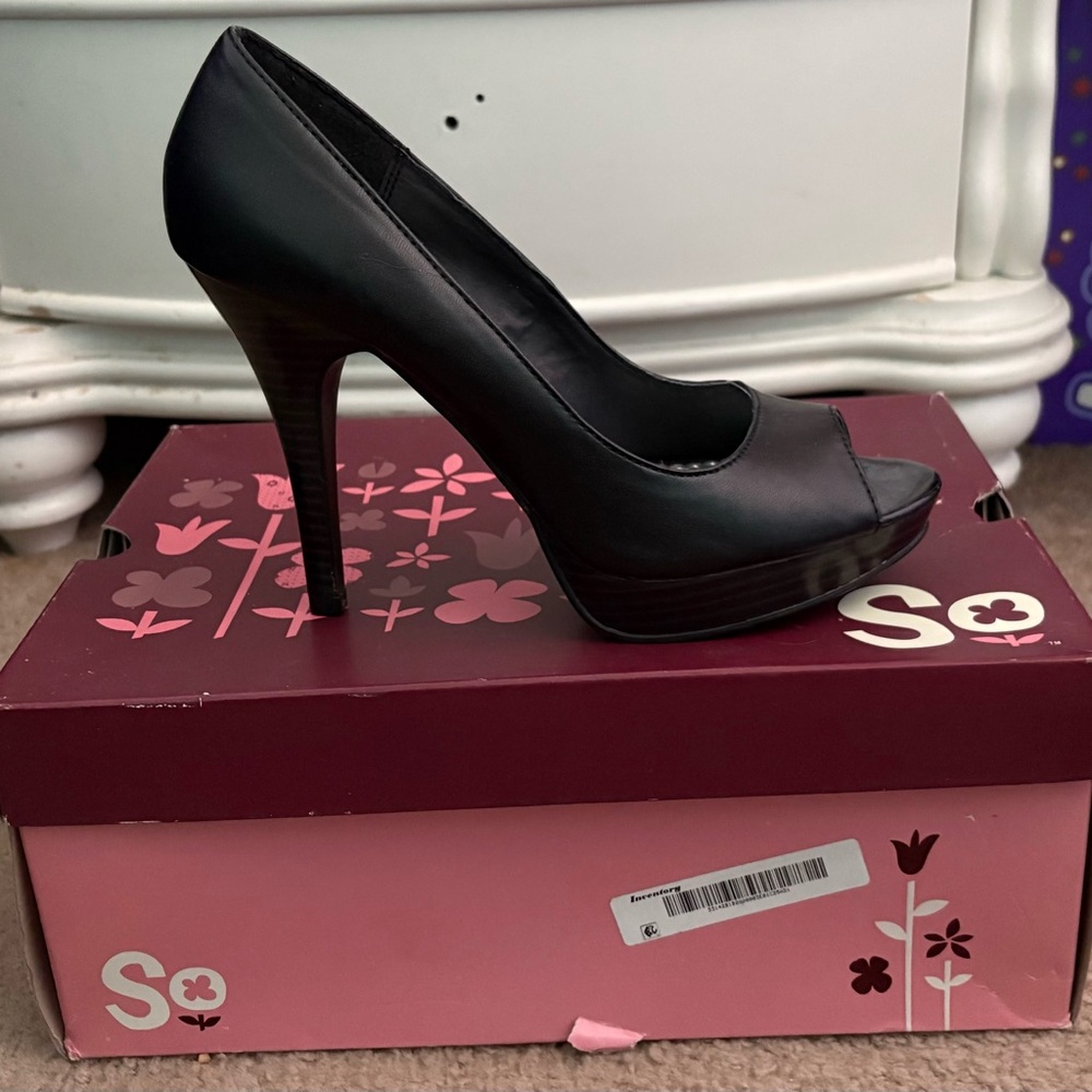 SO Women's Classic Black Peep Toe Heels